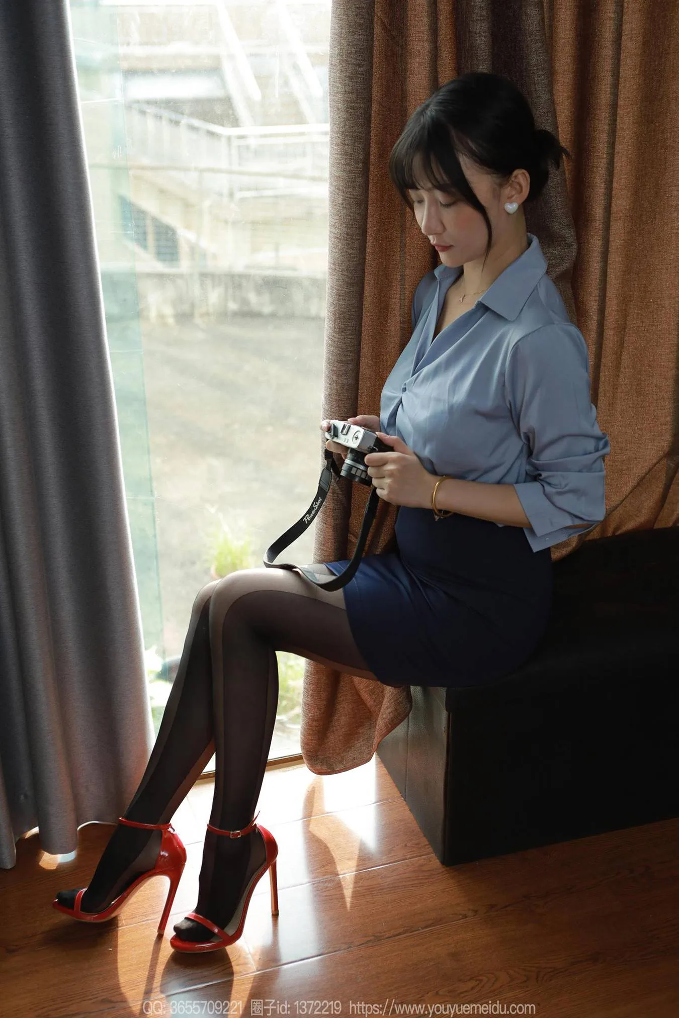 [IESS异思趣向] 2024.08.21 丝享家1825：秋秋《镁钕记者》[86P/90MB] - 1