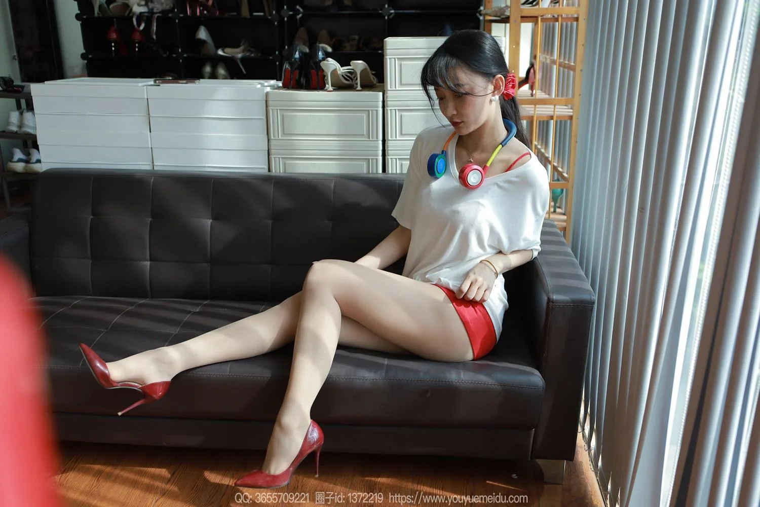 [IESS异思趣向] 2024.08.22 丝享家1826：秋秋《白T红裙》[82P/71MB] - 2
