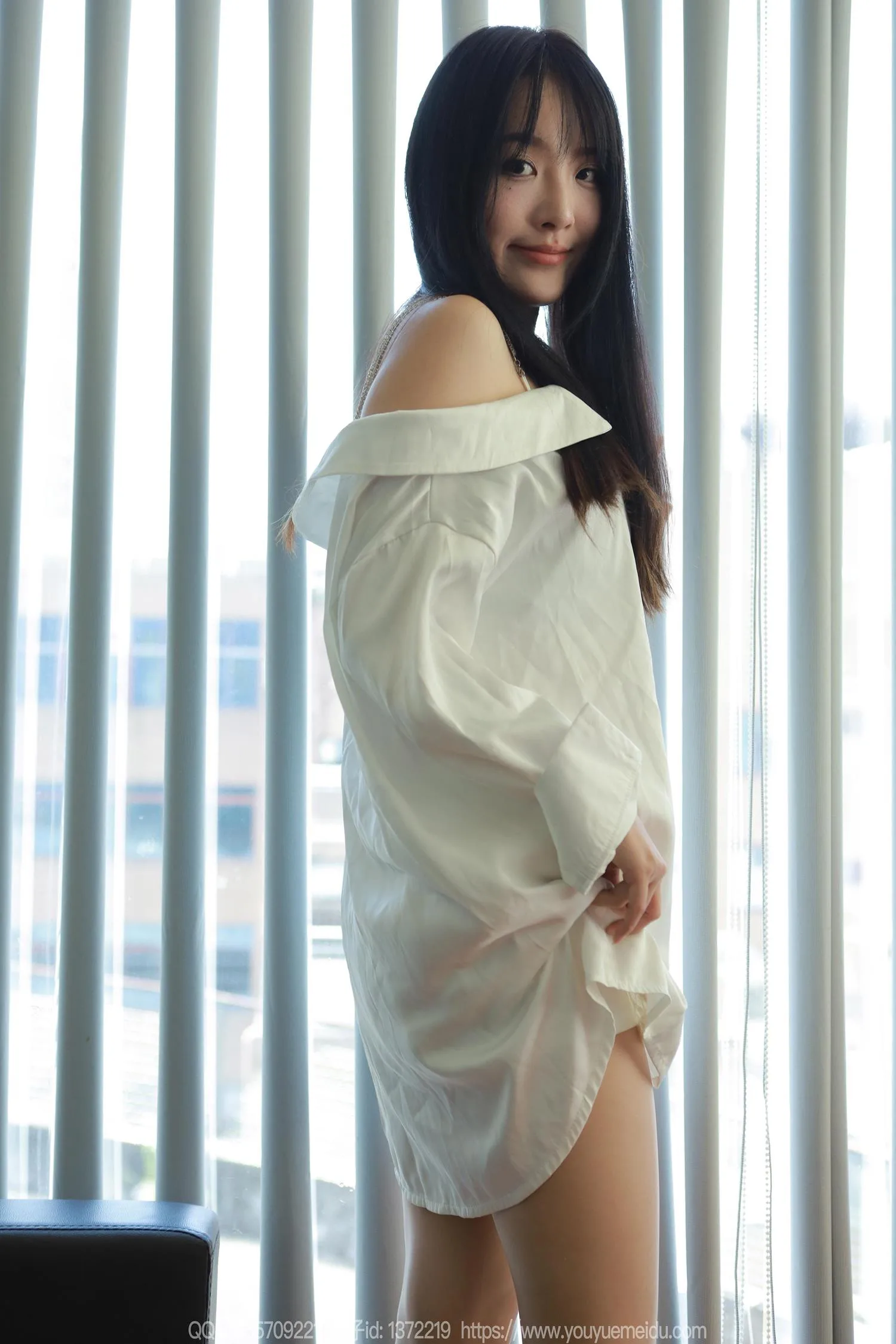 [IESS异思趣向] 2024.08.26 丝享家1829：婉萍《一字肩衬衣》[90P/72MB] - 2
