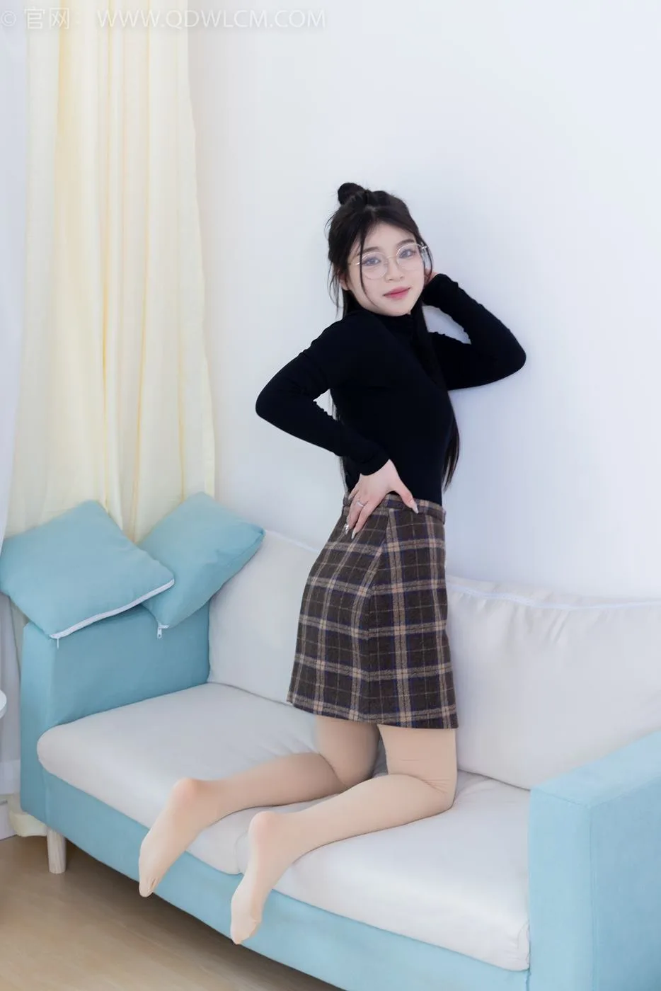 勿恋传媒 NO.2084 闪闪-华灯初上[160P/1V/3.81GB] - 1