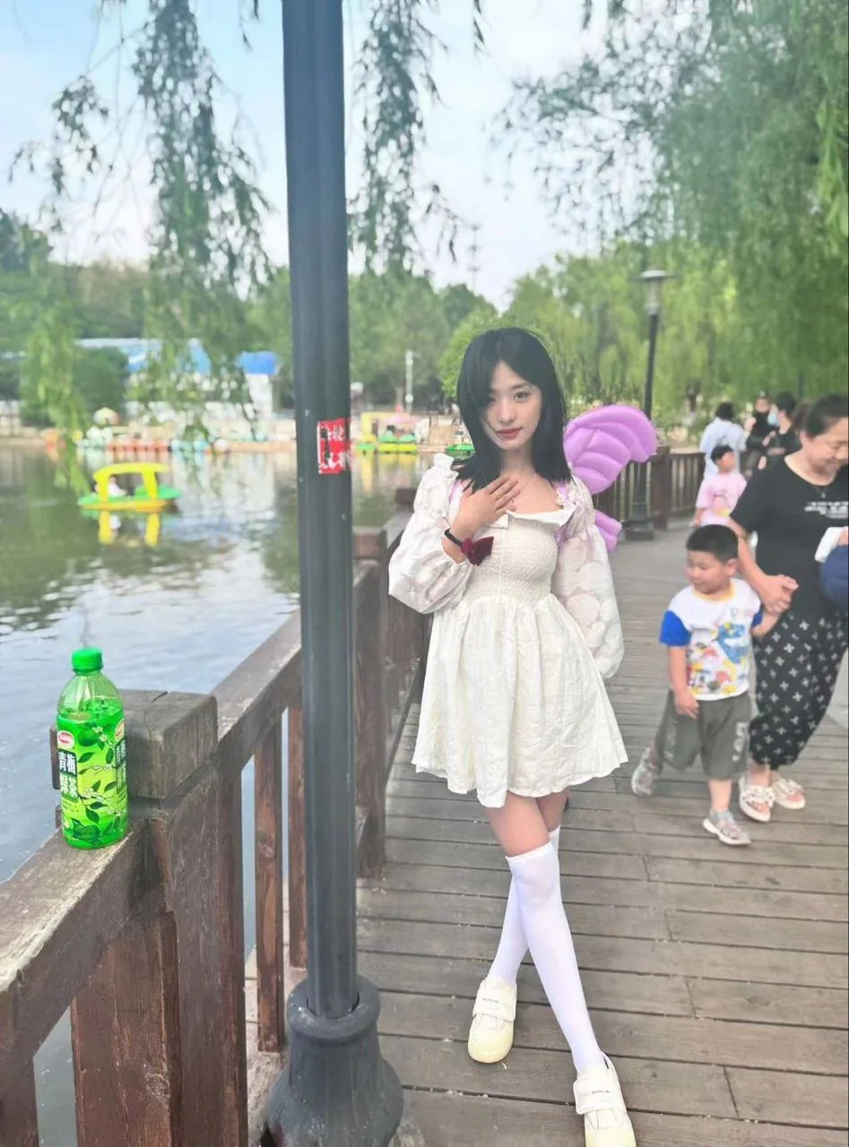 脚模面试脸足同框套路系列-002-03号-170 48 37大二纹身妹[12P/7V/42MB] - 2
