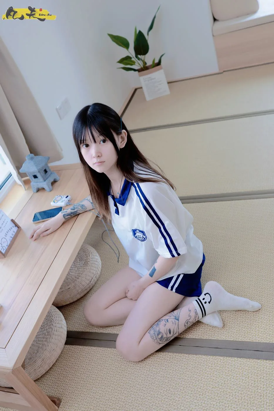 凡夫摄影 NO.0003 – 纹身美少女小恩原味棉袜裸足[208P/1V/2.39GB] - 4