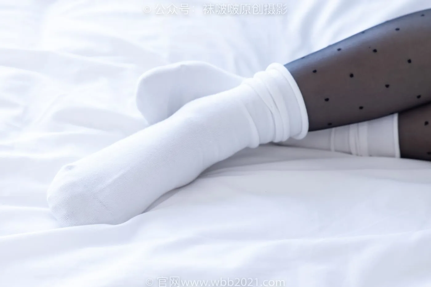 [BoBoSocks袜啵啵]NO.418 甜甜圈-板鞋、白棉袜、波点黑丝[145P/1V/5.87GB] - 1