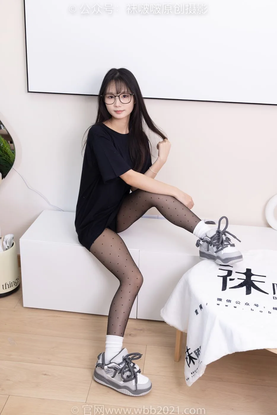 [BoBoSocks袜啵啵]NO.418 甜甜圈-板鞋、白棉袜、波点黑丝[145P/1V/5.87GB] - 6