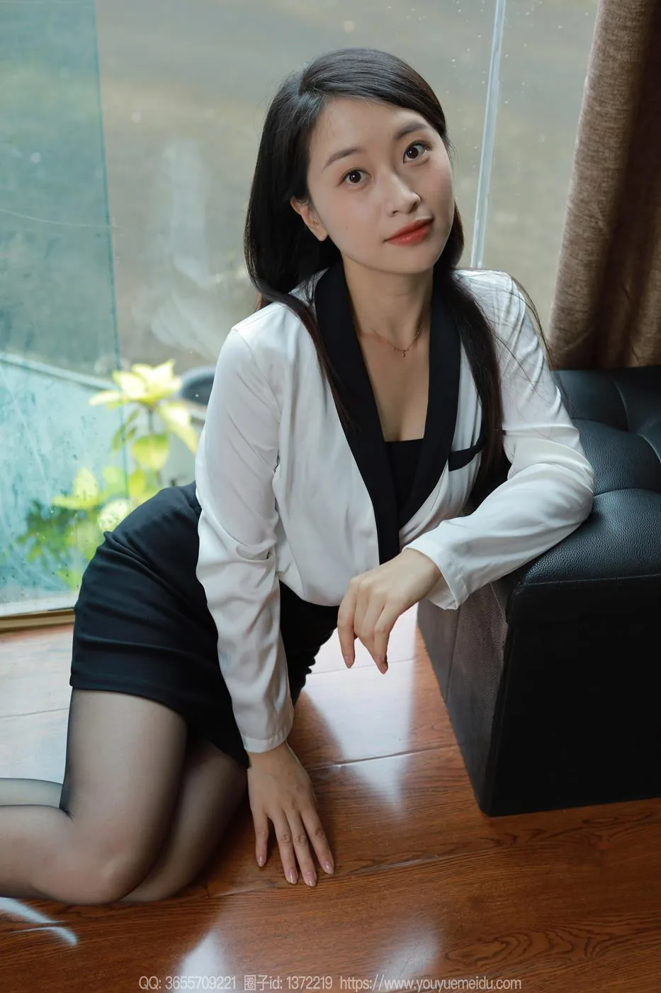 [IESS异思趣向] 2024.09.05 丝享家1838：小婕《黑白职业装（上）》[85P/75MB] - 4