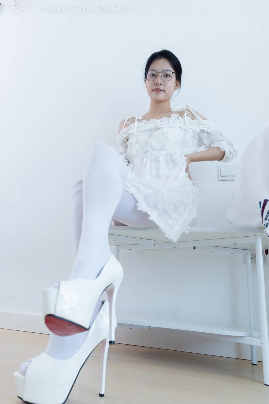 勿恋传媒 NO.2094 茯苓-世界失色[150P/1V/3.13GB] - 4