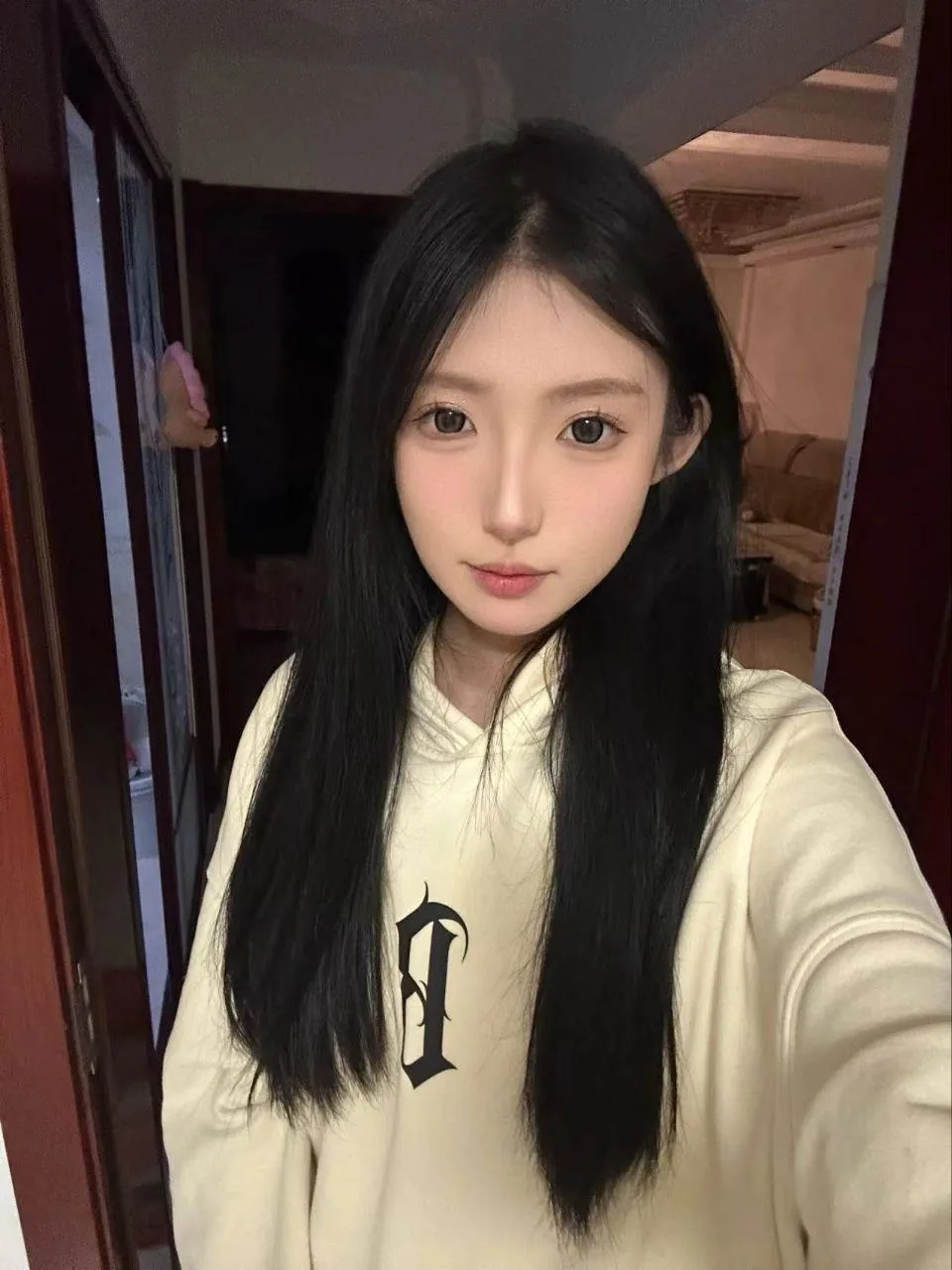 脚模面试脸足同框套路系列-020-22号-面试 艺术生美眉生活照[19P/11V/169MB] - 4