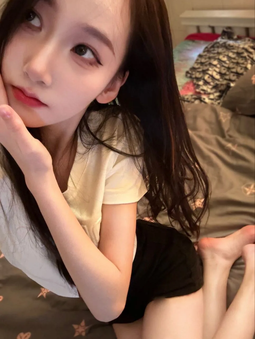 脚模面试脸足同框套路系列-024-26号-酒店前台小妹[14P/11V/192MB] - 1