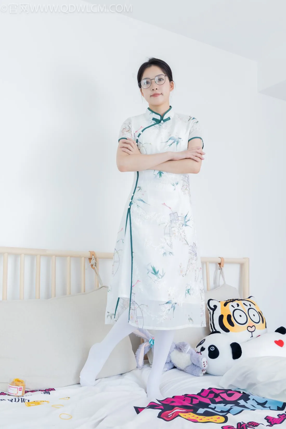勿恋传媒 NO.2107 茯苓-秋夜凉[154P/1V/3.90GB] - 1