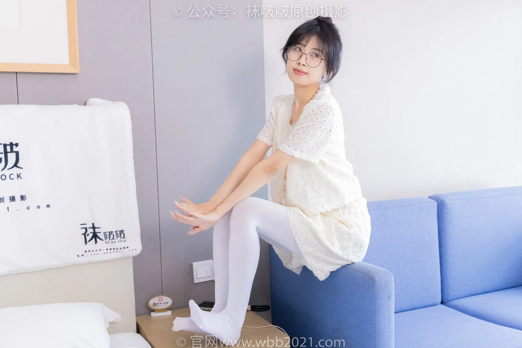 [BoBoSocks袜啵啵]NO.421 奶油-皮鞋、厚白丝、瑜伽动作时老头乐挠脚剧情[140P/1V/6.20GB] - 5
