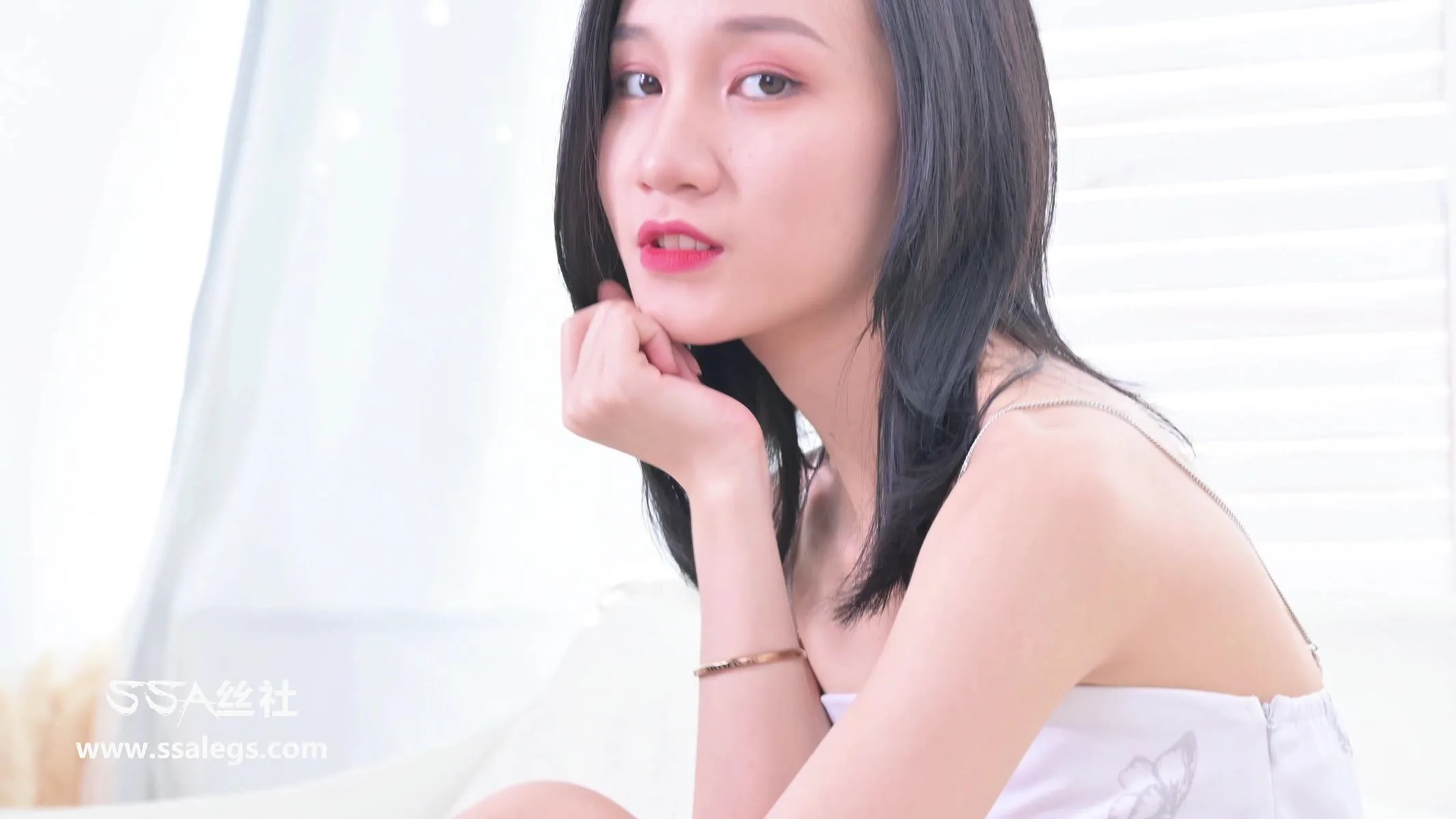 [SSA丝社]短片 NO.0017 晶晶 沙发上的晶灵[1V/624MB] - 2