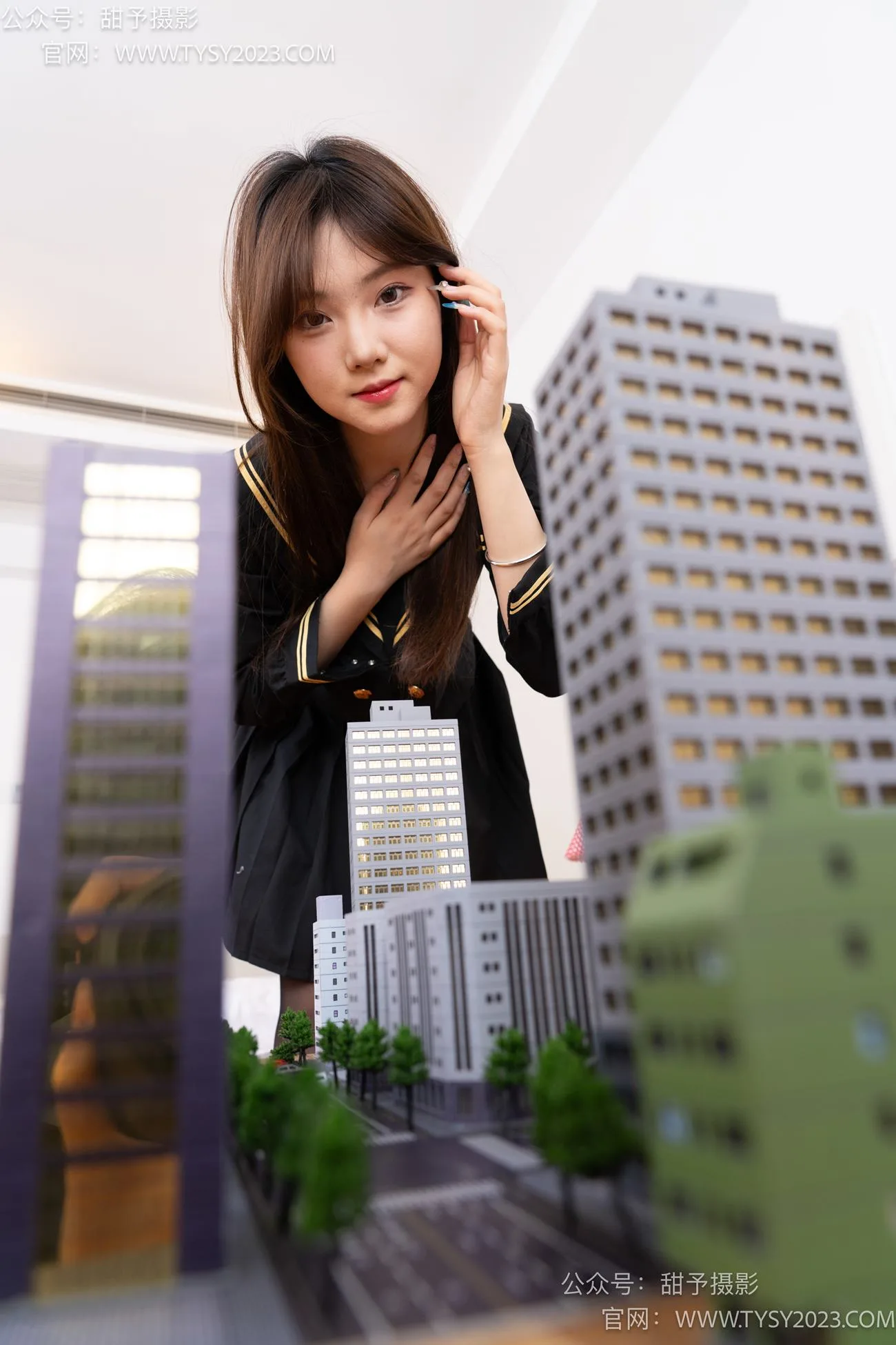 甜予摄影 NO.077 璇璇-JK至服、凉爽高跟鞋、嘿丝（脚尖透明款）、小人国剧情[128P/2V/10.6GB] - 2