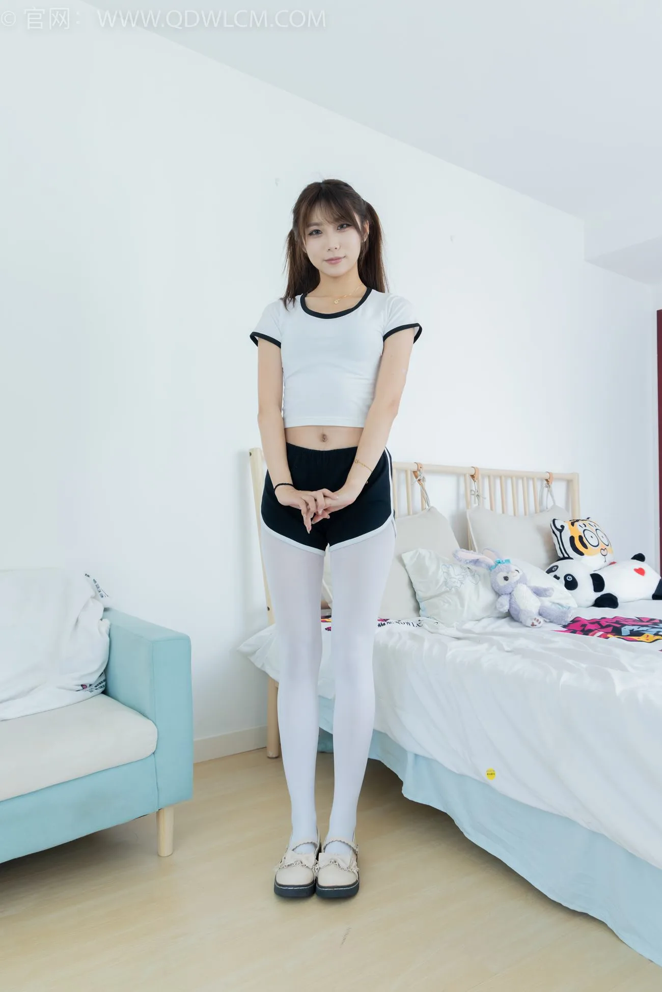 勿恋传媒 NO.2120 泡泡-落叶纷飞时[150P/1V/3.36GB] - 2