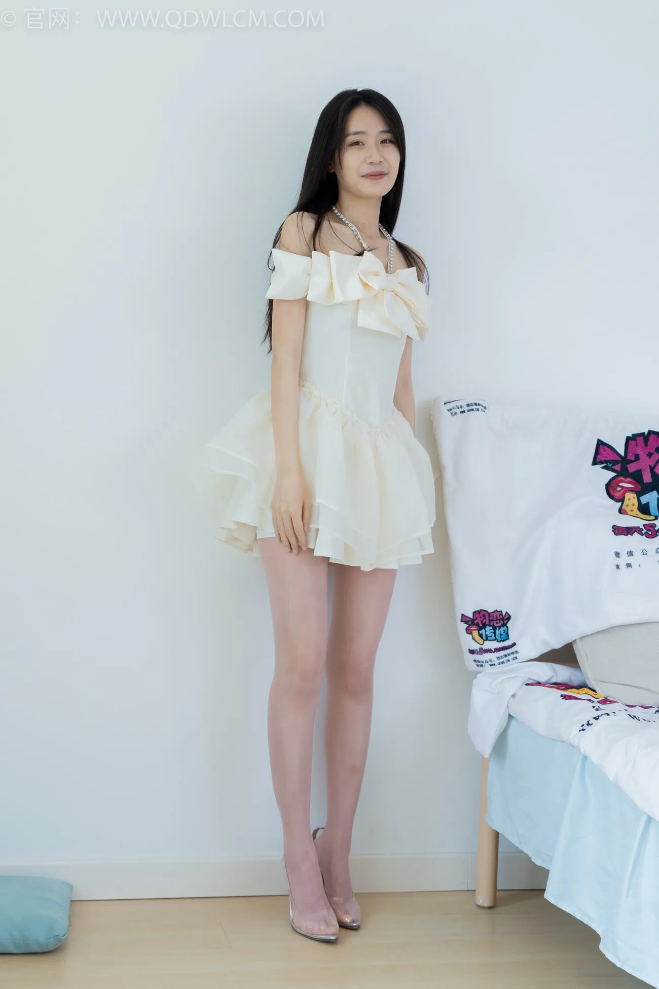 勿恋传媒 NO.2123 菜菜-童话小鹿[150P/1V/3.56GB] - 2