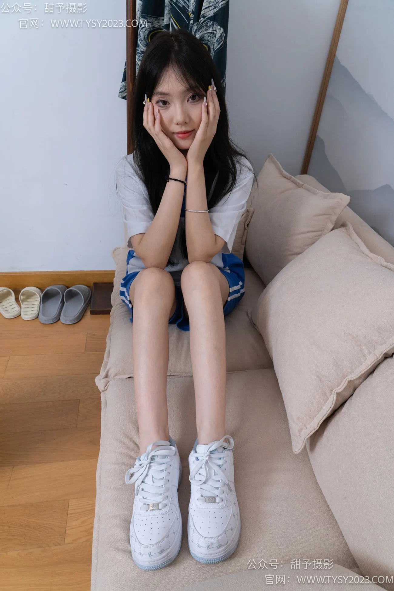 甜予摄影 NO.080期：璇璇-校服、板鞋、裸足、光脚踩小西红柿葡萄的剧情[134P/2V/12.00GB] - 4