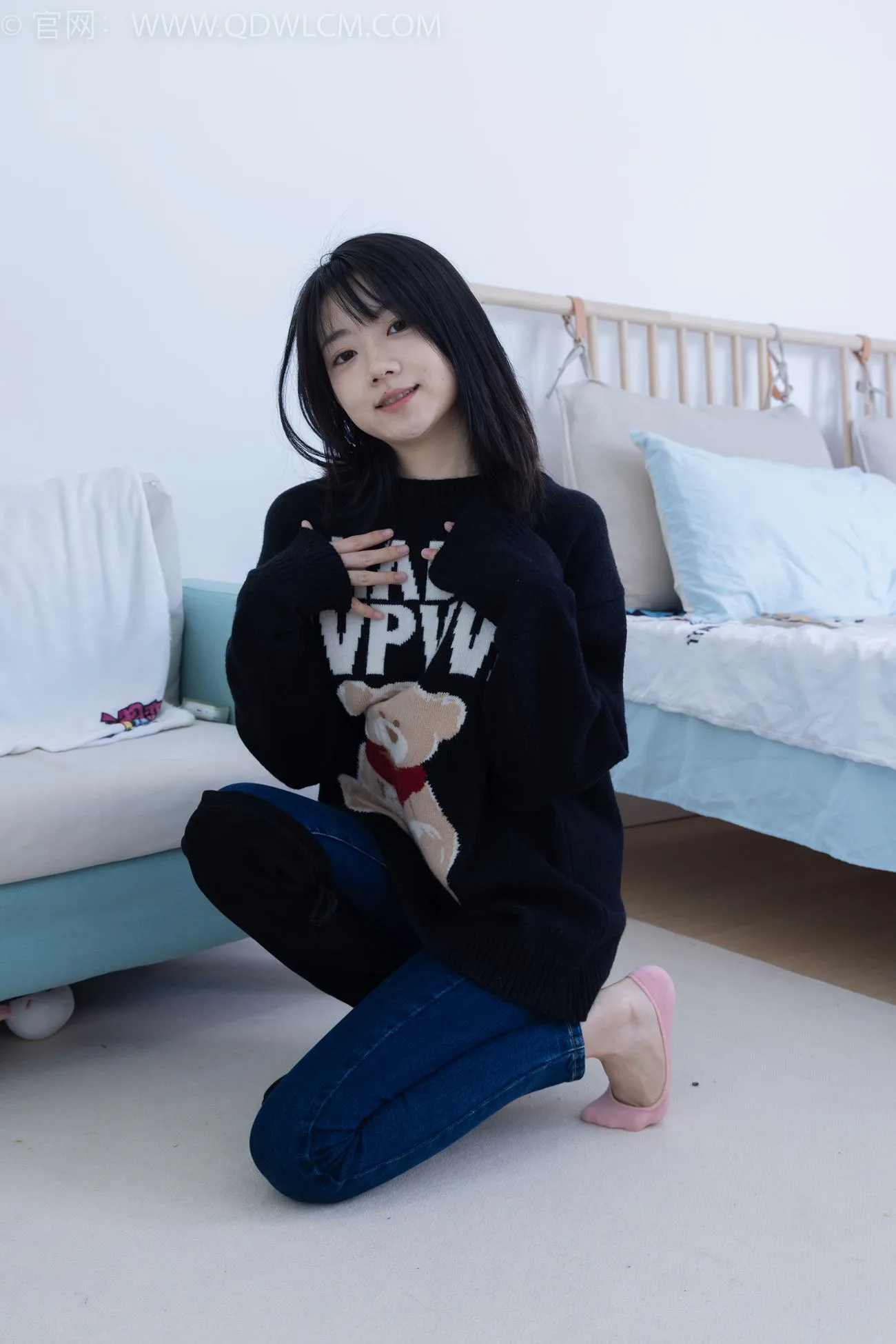 勿恋传媒 NO.2135 欢欢-去流浪（盲盒2）[170P/1V/5.58GB] - 2