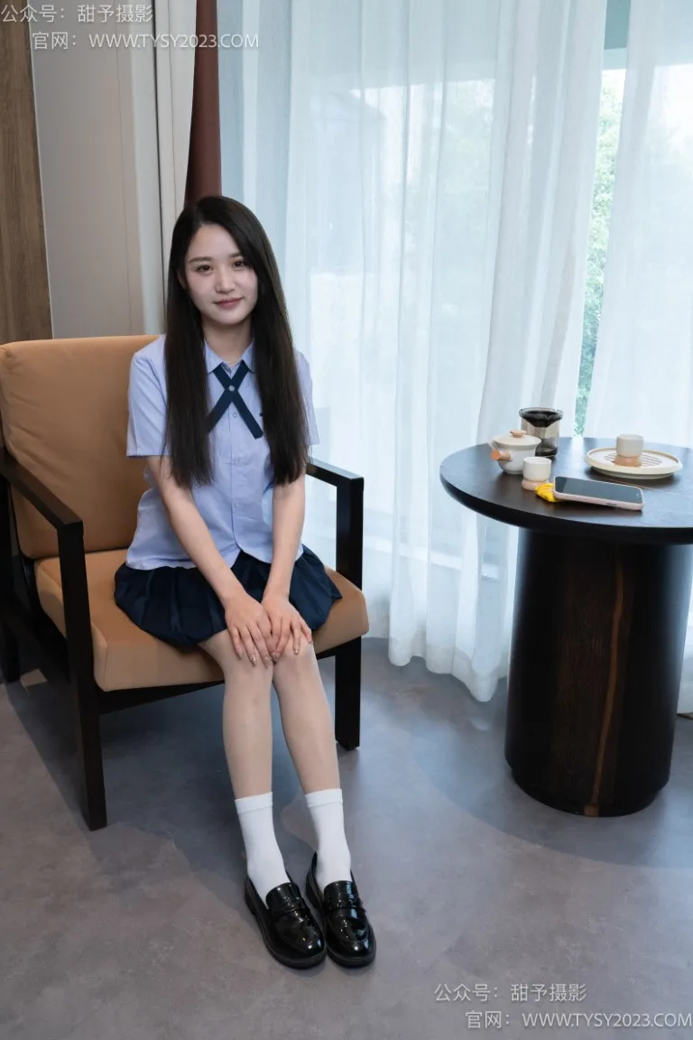甜予摄影 NO.081期：澜澜-皮鞋、两双白棉袜、肉丝（脚尖加固款）[140P/2V/10.24GB] - 2
