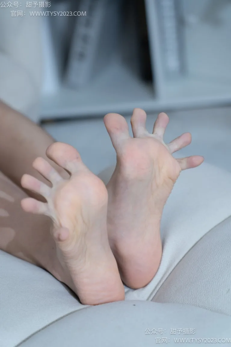 甜予摄影 NO.082期：筱筱-帆布鞋、白棉袜、裸足（完整版）[116P/2V/9.62GB] - 2