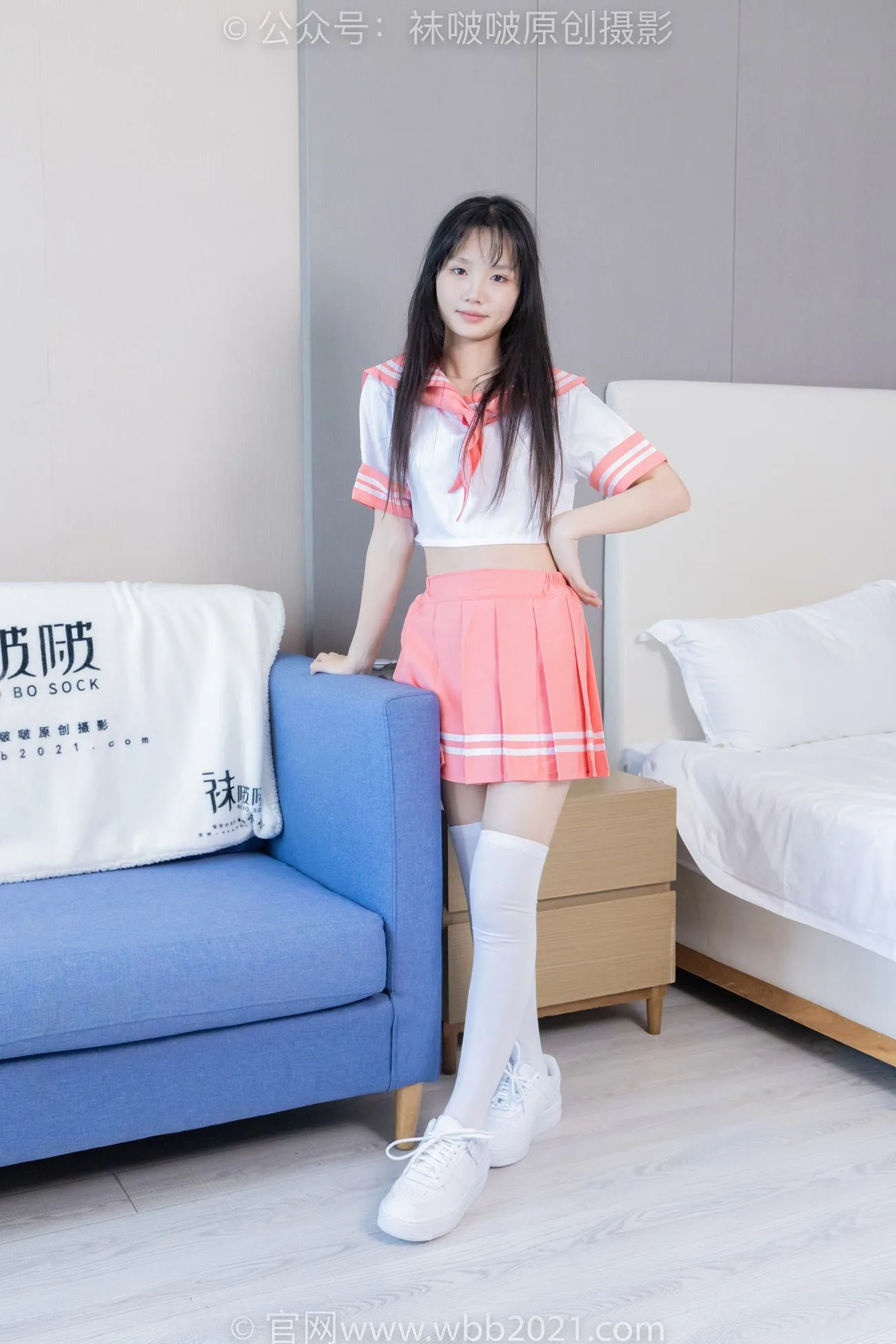 [BoBoSocks袜啵啵]NO.429 甜甜圈-板鞋、白棉袜、过膝白棉袜[159P/1V/7.22GB] - 4