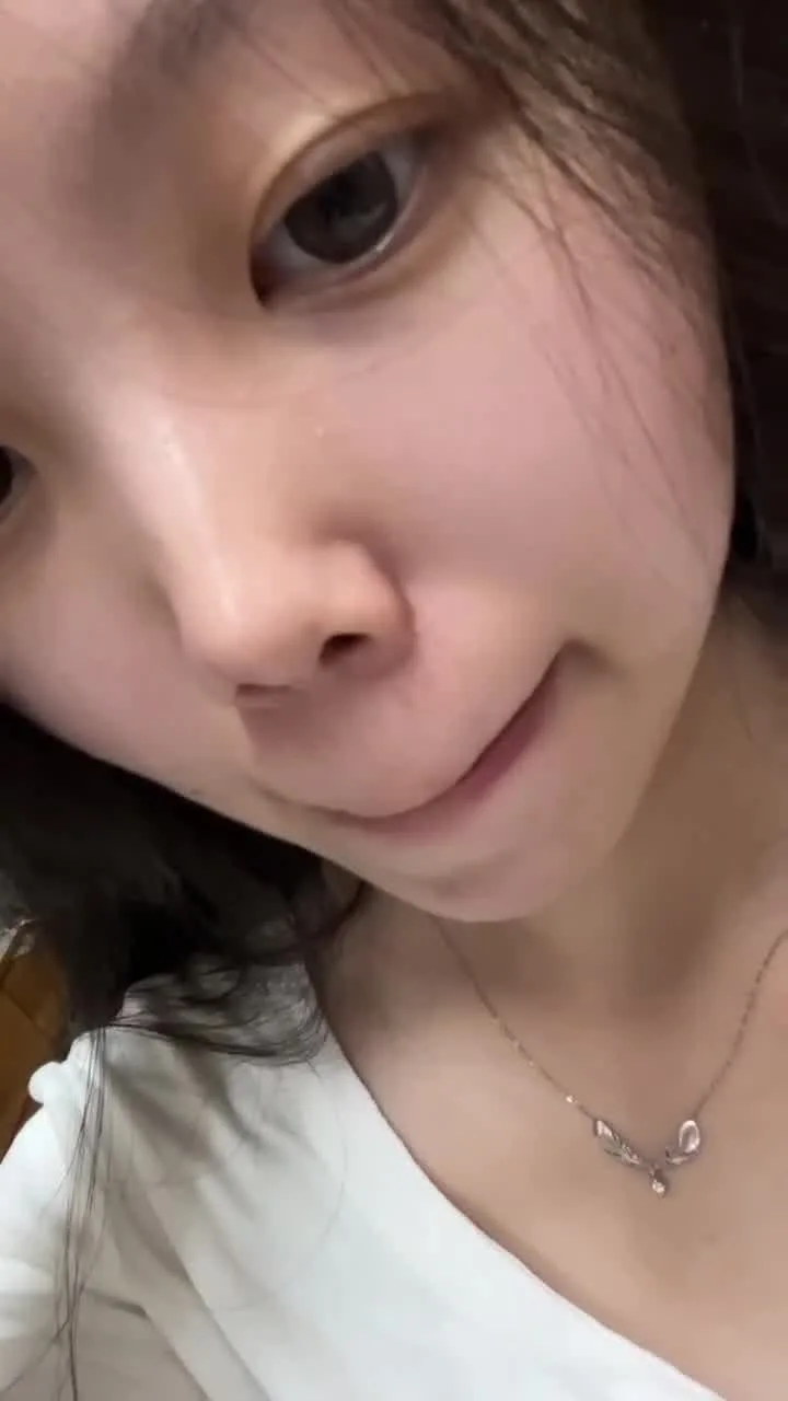 脚模面试脸足同框套路系列-071-大学生宿舍拍脚[10P/17V/100MB] - 1