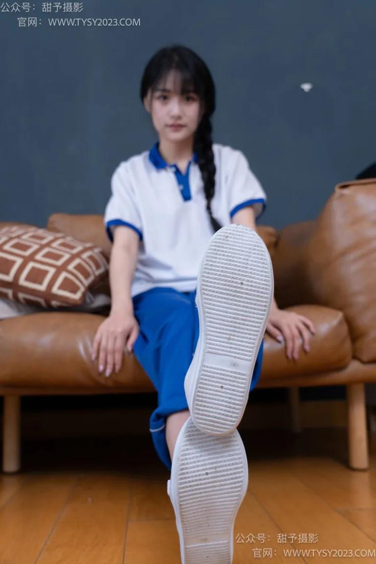 甜予摄影 NO.091期：澜澜-校服、白布鞋、板鞋、白棉袜、短肉丝（脚尖加固款）、裸足（完整版）[135P/2V/10.41GB] - 4