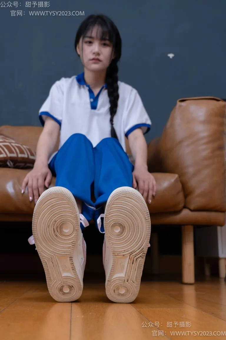 甜予摄影 NO.091期：澜澜-校服、白布鞋、板鞋、白棉袜、短肉丝（脚尖加固款）、裸足（完整版）[135P/2V/10.41GB] - 5