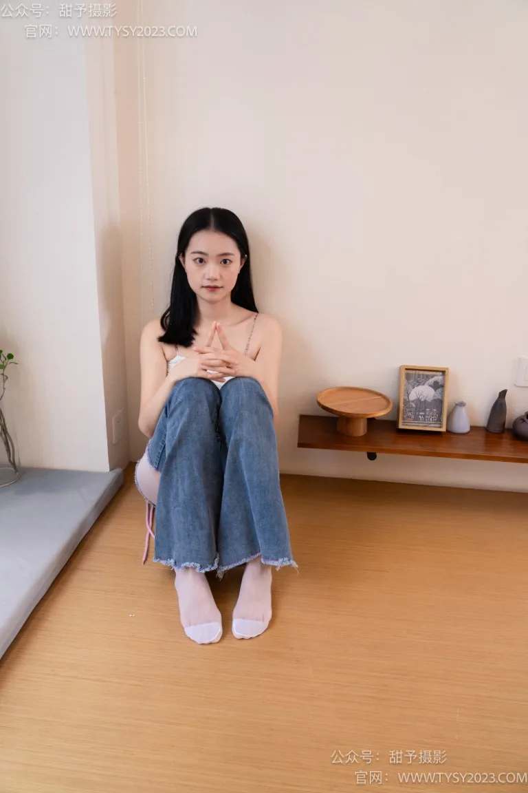 甜予摄影 NO.093期：齐齐-帆布鞋、白丝（脚尖加固款、裤里丝）（完整版）[136P/2V/10.47GB] - 2