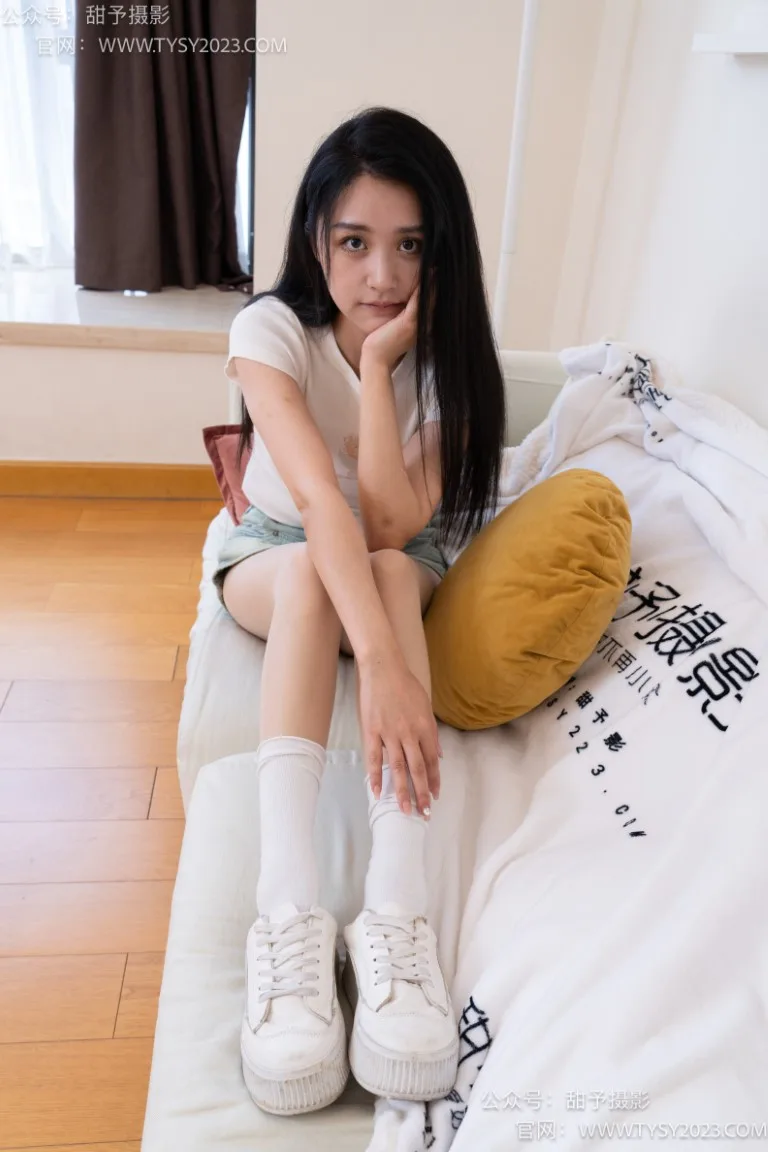 甜予摄影 NO.096期：澜澜-板鞋、白棉袜、肉丝（脚尖加固款）（完整版）[130P/2V/10.72GB] - 4
