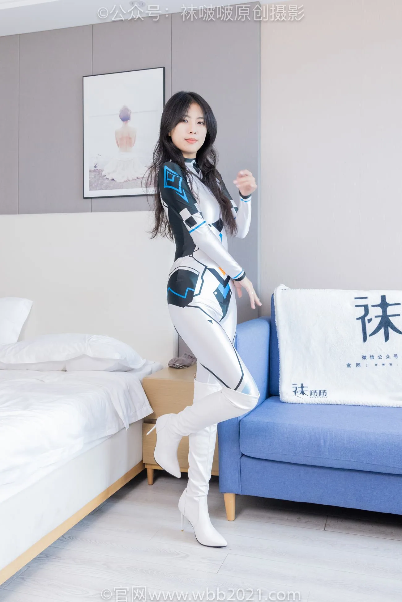 [BoBoSocks袜啵啵]NO.434 奶油-cos服、两双靴子、薄肉丝、薄黑丝[155P/1V/7.61GB] - 1
