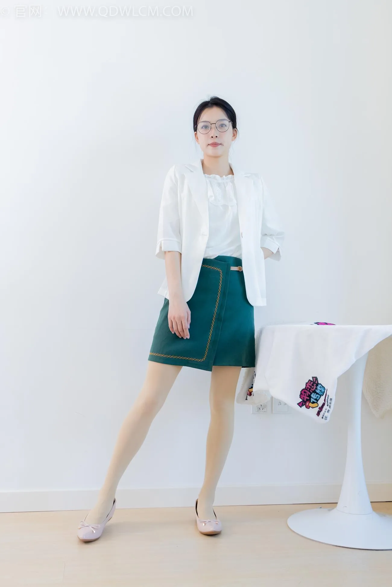 勿恋传媒 NO.2157 茯苓-明亮而不刺眼[150P/1V/3.85GB] - 3