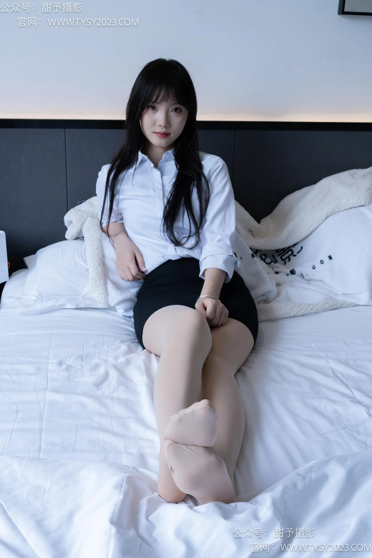 甜予摄影 NO.101期：璇璇-OL至服、板鞋、高跟鞋、厚肉丝（完整版）[136P/2V/10.21GB] - 3