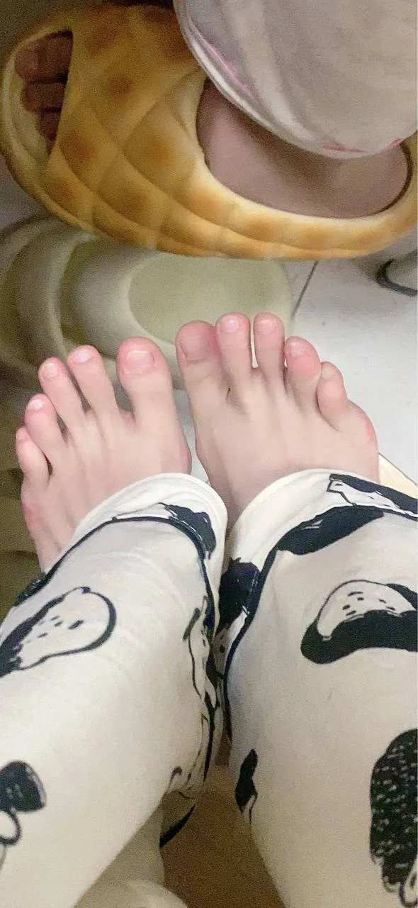 脚模面试脸足同框套路系列-108 黄头发MM [22P/20V/124M] - 3