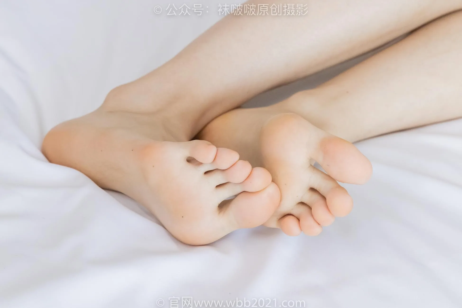 [BoBoSocks袜啵啵]NO.443 糯米-高跟鞋、白丝、裸足[139P/1V/6.32GB] - 2