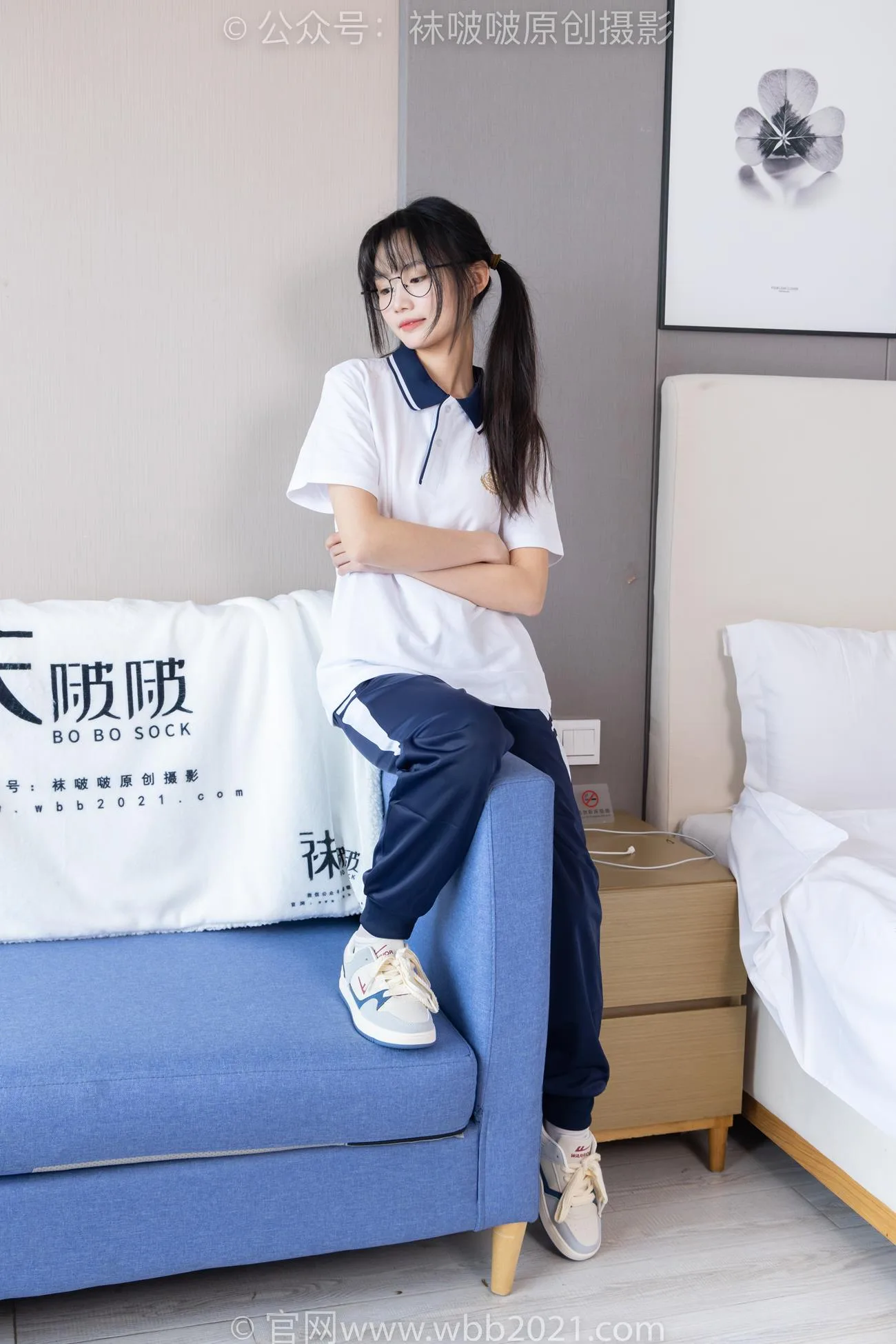 [BoBoSocks袜啵啵]NO.446 甜甜圈 板鞋、白棉袜、白丝、校服裤里丝[150P/1V/6.08GB] - 4