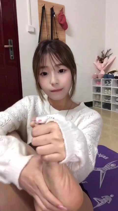 脚模面试脸足同框套路系列-132 [20P/1V/24M] - 4