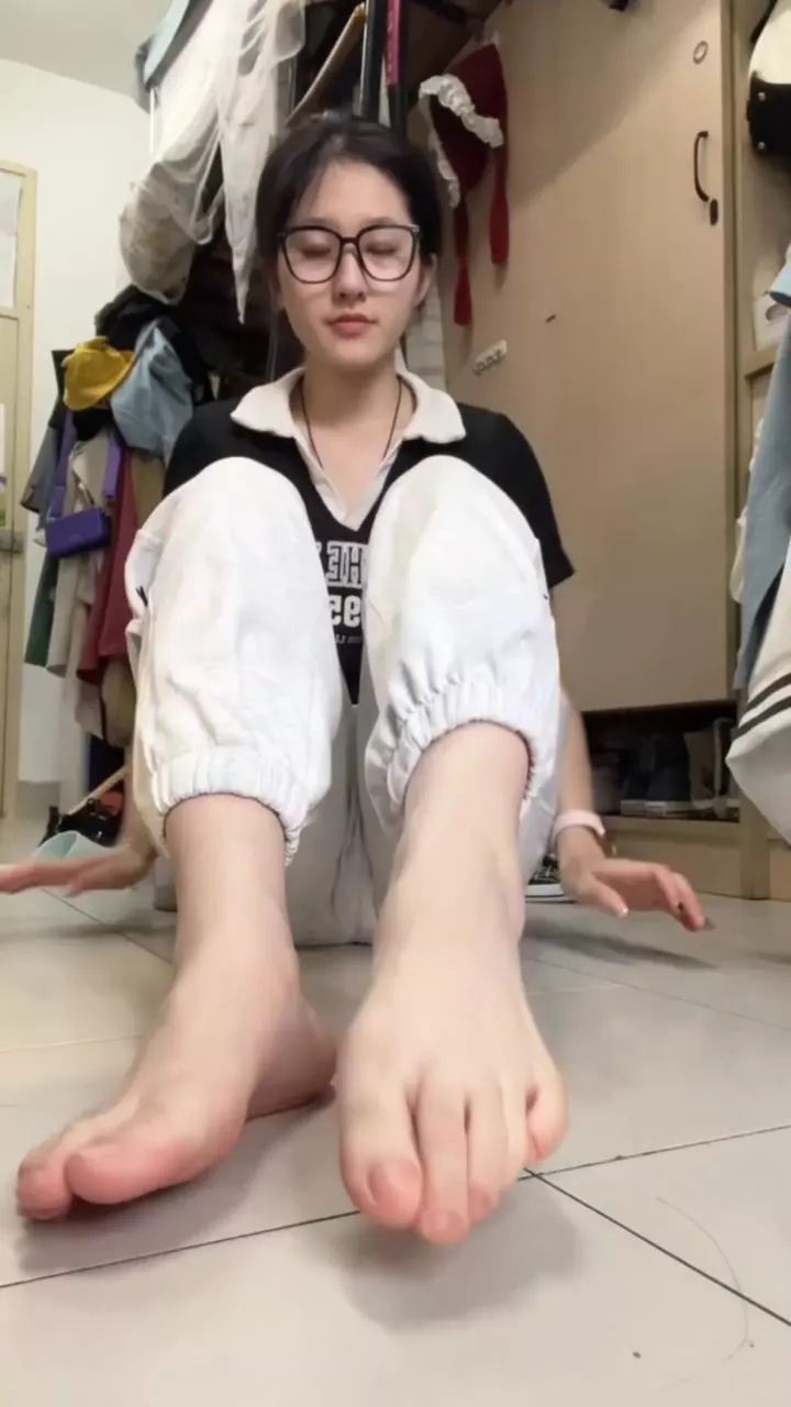 脚模面试脸足同框套路系列-142[20P/2V/41M] - 3