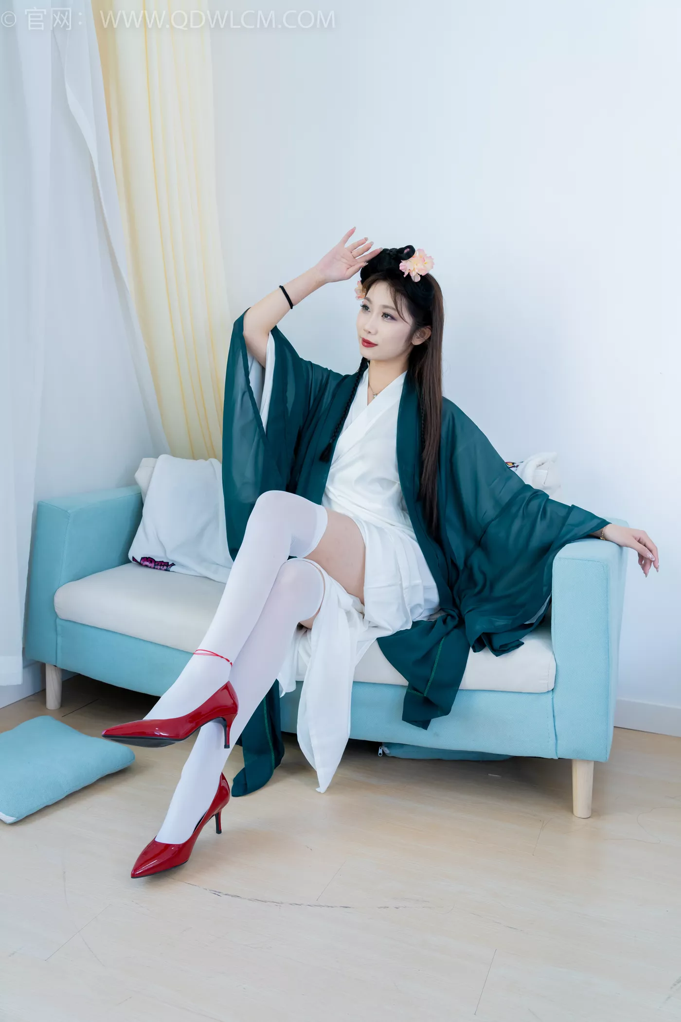 勿恋传媒 NO.2212 泡泡-一滴泪[200P/1V/5.53GB] - 2