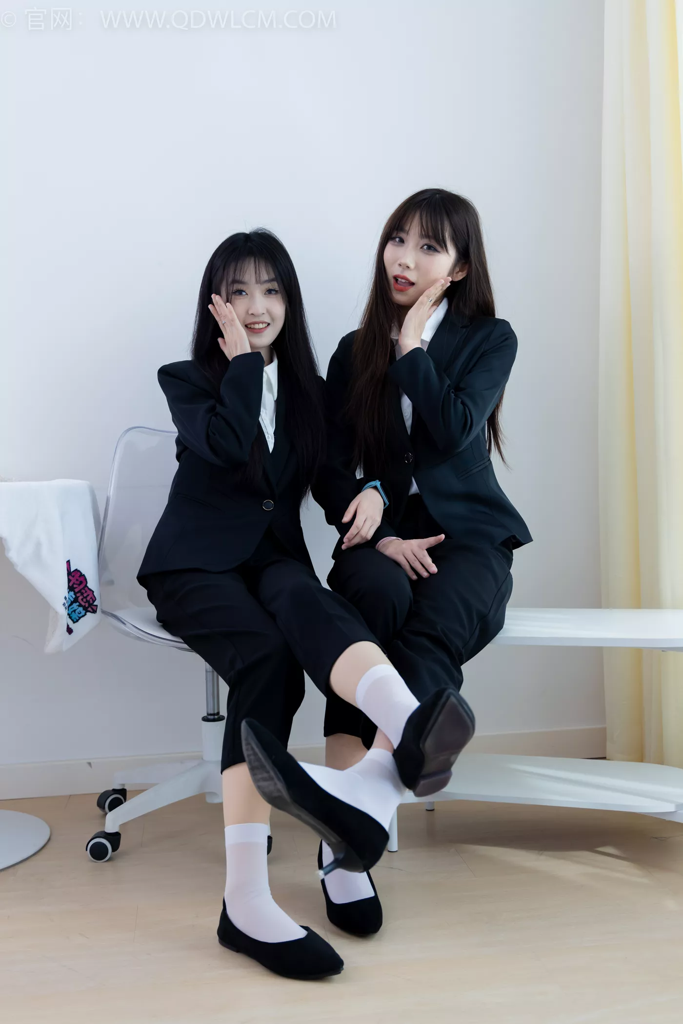 勿恋传媒 NO.2216 泡泡&嘉木-手心的蔷薇[225P/1V/6.36GB] - 2