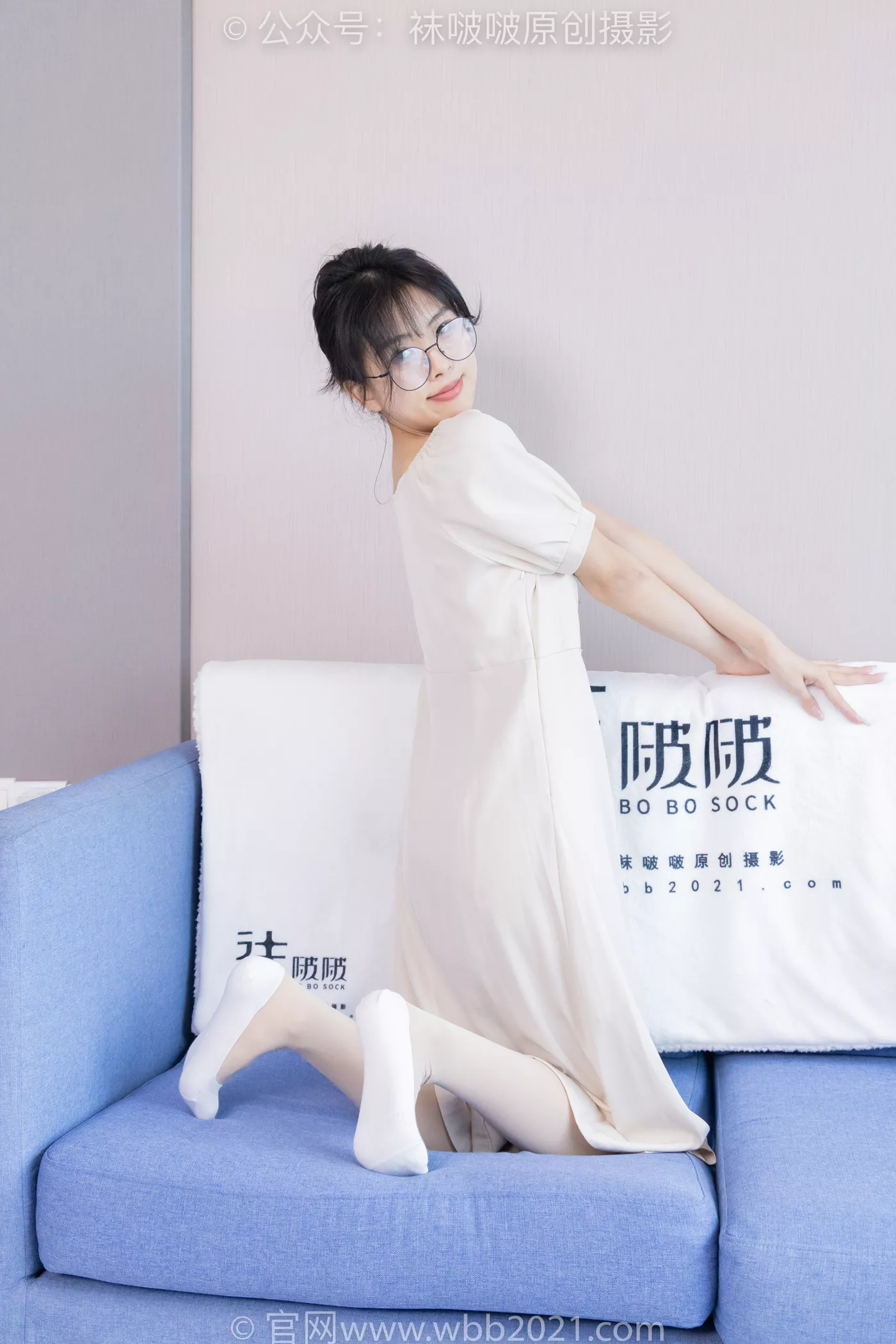 [BoBoSocks袜啵啵]NO.483 奶油-板鞋、白船袜厚肉丝叠穿、厚肉丝、瑜伽动作、船袜和丝袜分别踩葡萄剧情[170P/1V/7.13GB] - 4