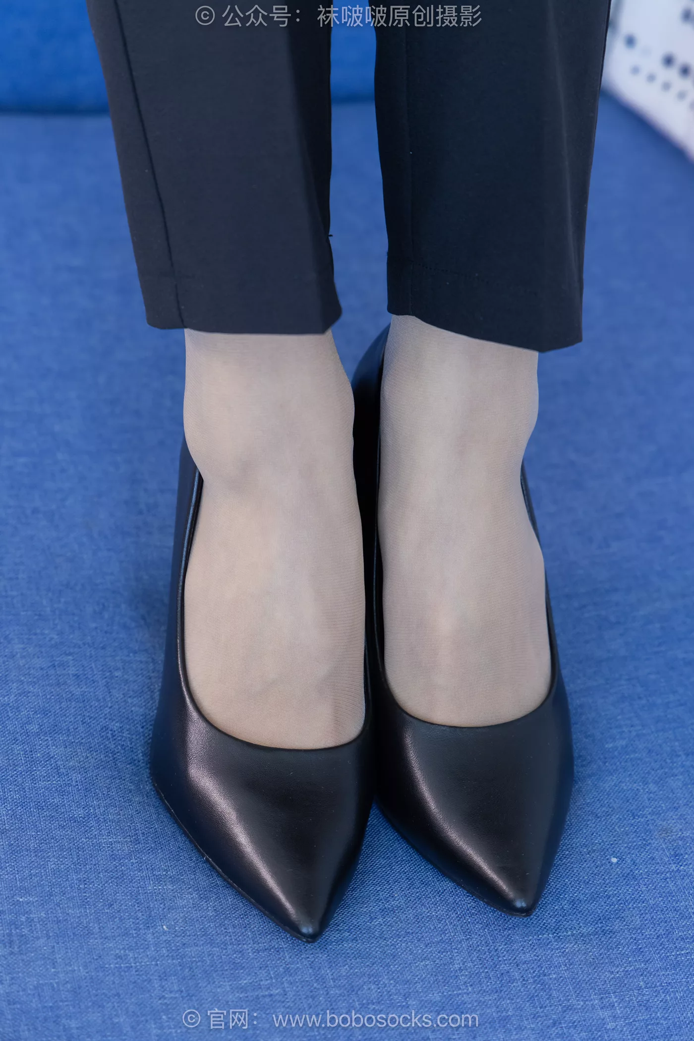 [BoBoSocks袜啵啵]NO.489 奶油 两双高跟鞋、薄肉丝、ol至服裤里丝、黑色美甲[151P/1V/7.76GB] - 1