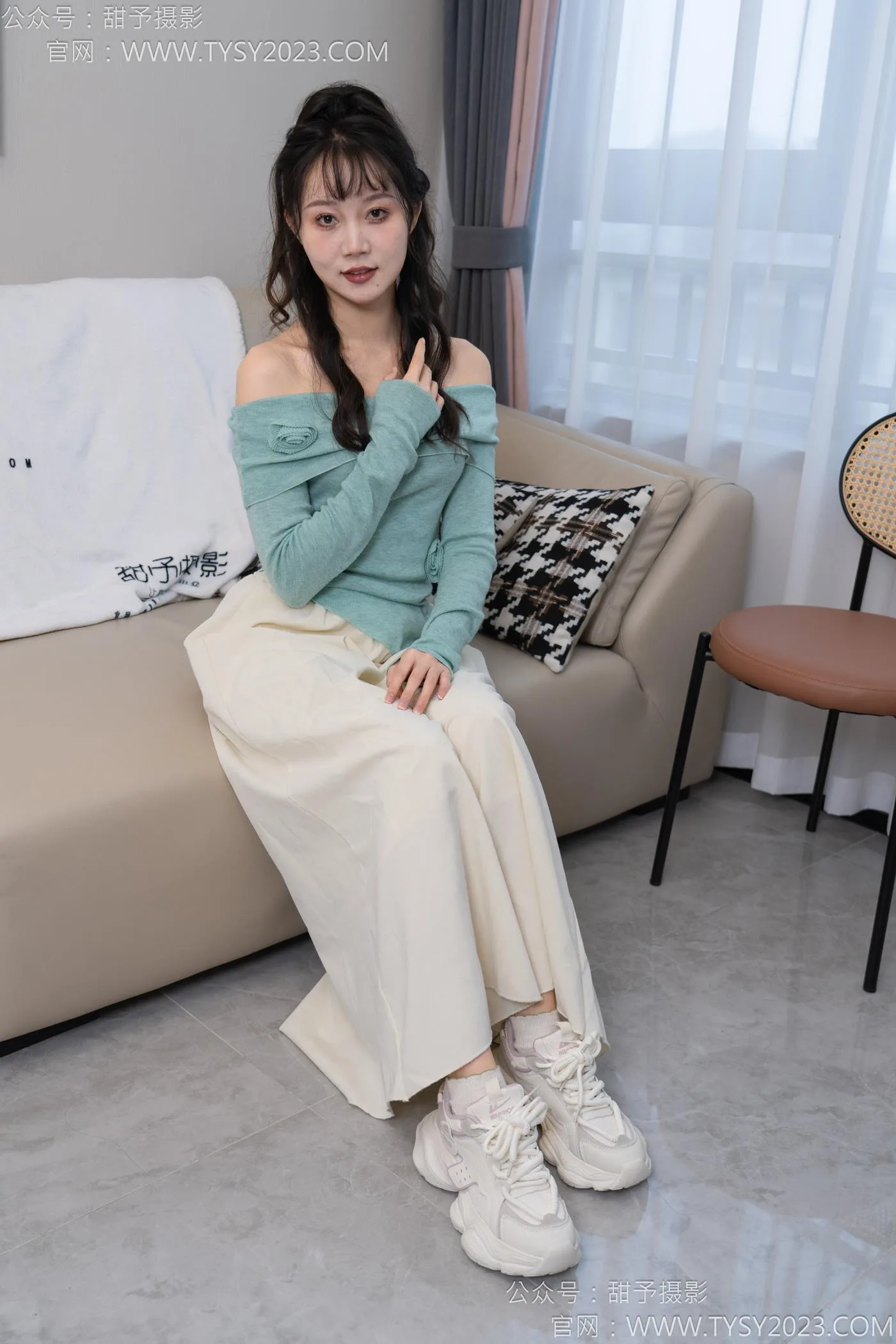 甜予摄影 NO.125 丹丹-运动鞋、白棉袜、裸足[139P/2V/10.1GB] - 1