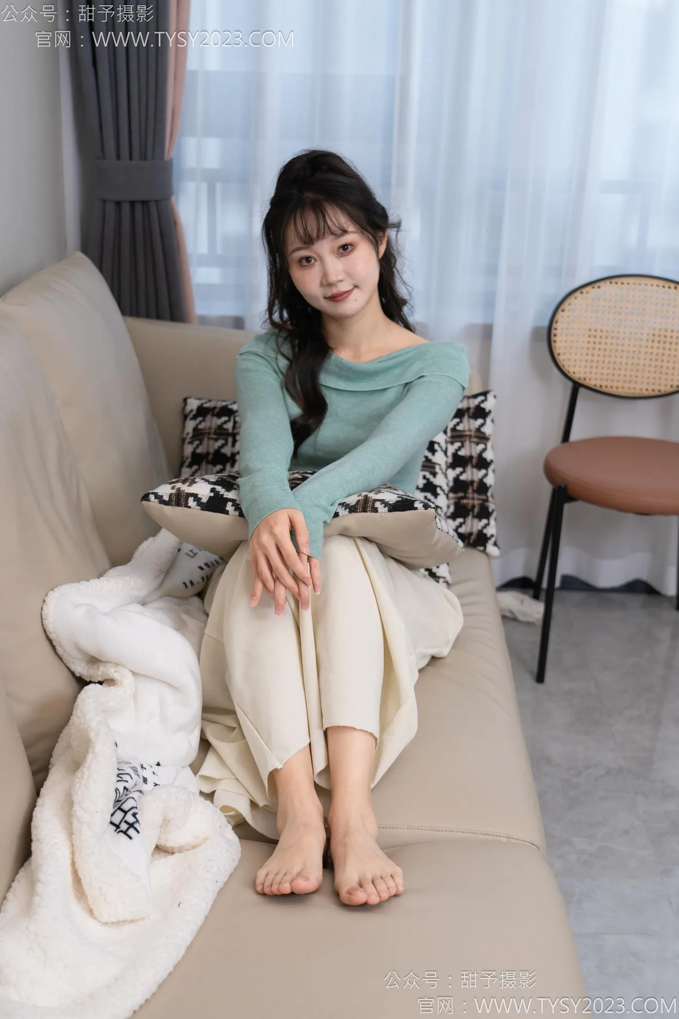 甜予摄影 NO.125 丹丹-运动鞋、白棉袜、裸足[139P/2V/10.1GB] - 3