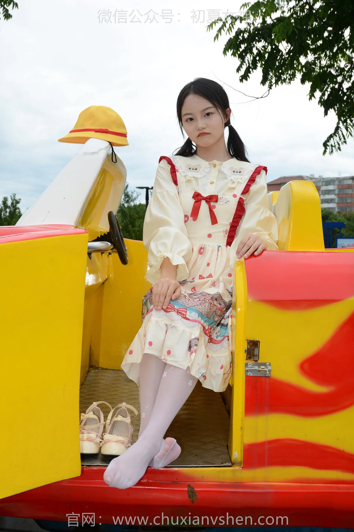 初夏女神 NO.269 双双 逛游乐场[140P/1V/5.72GB] - 3