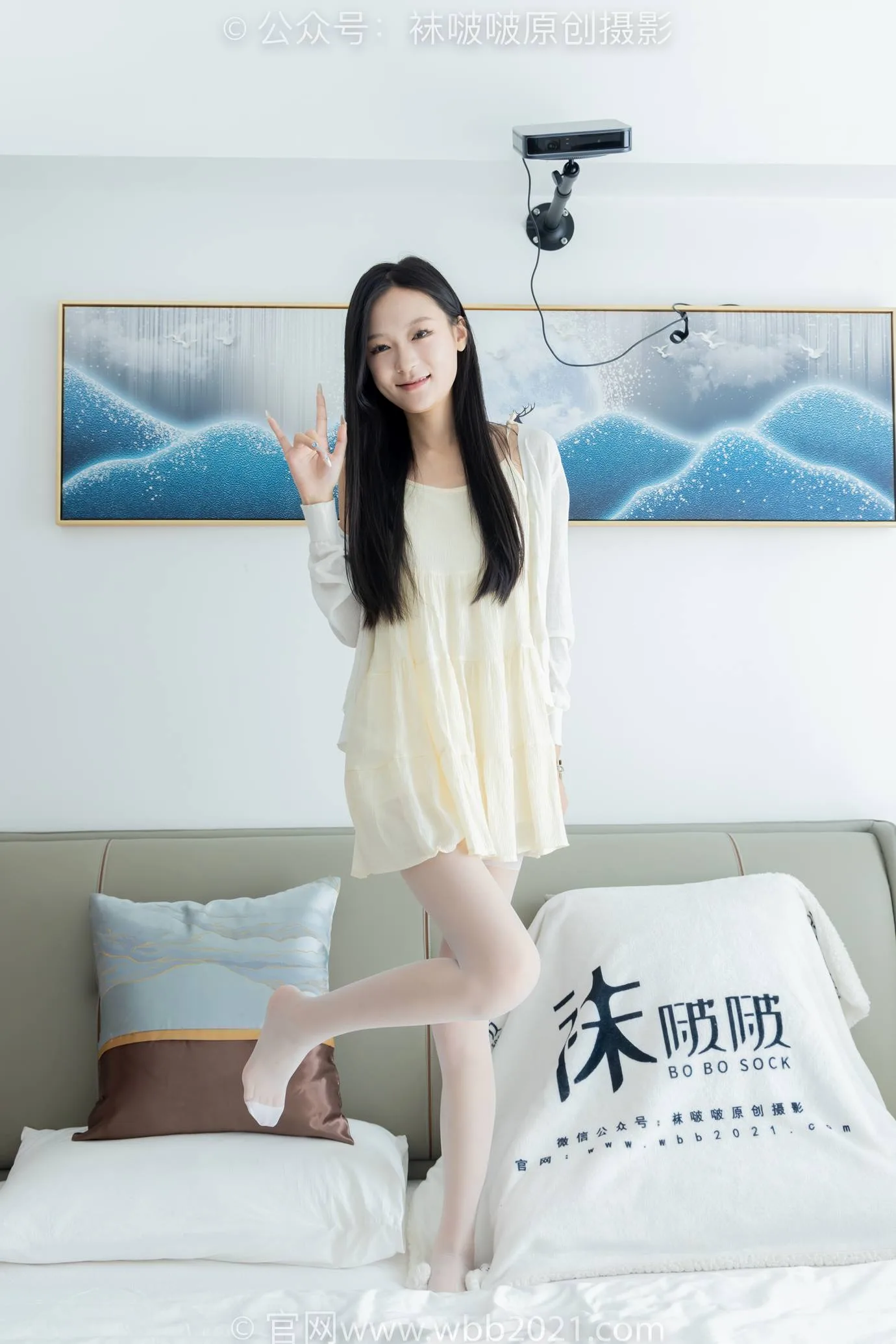 [BoBoSocks袜啵啵]NO.517 焦糖-帆布鞋、薄白丝[147P/1V/5.30GB] - 1
