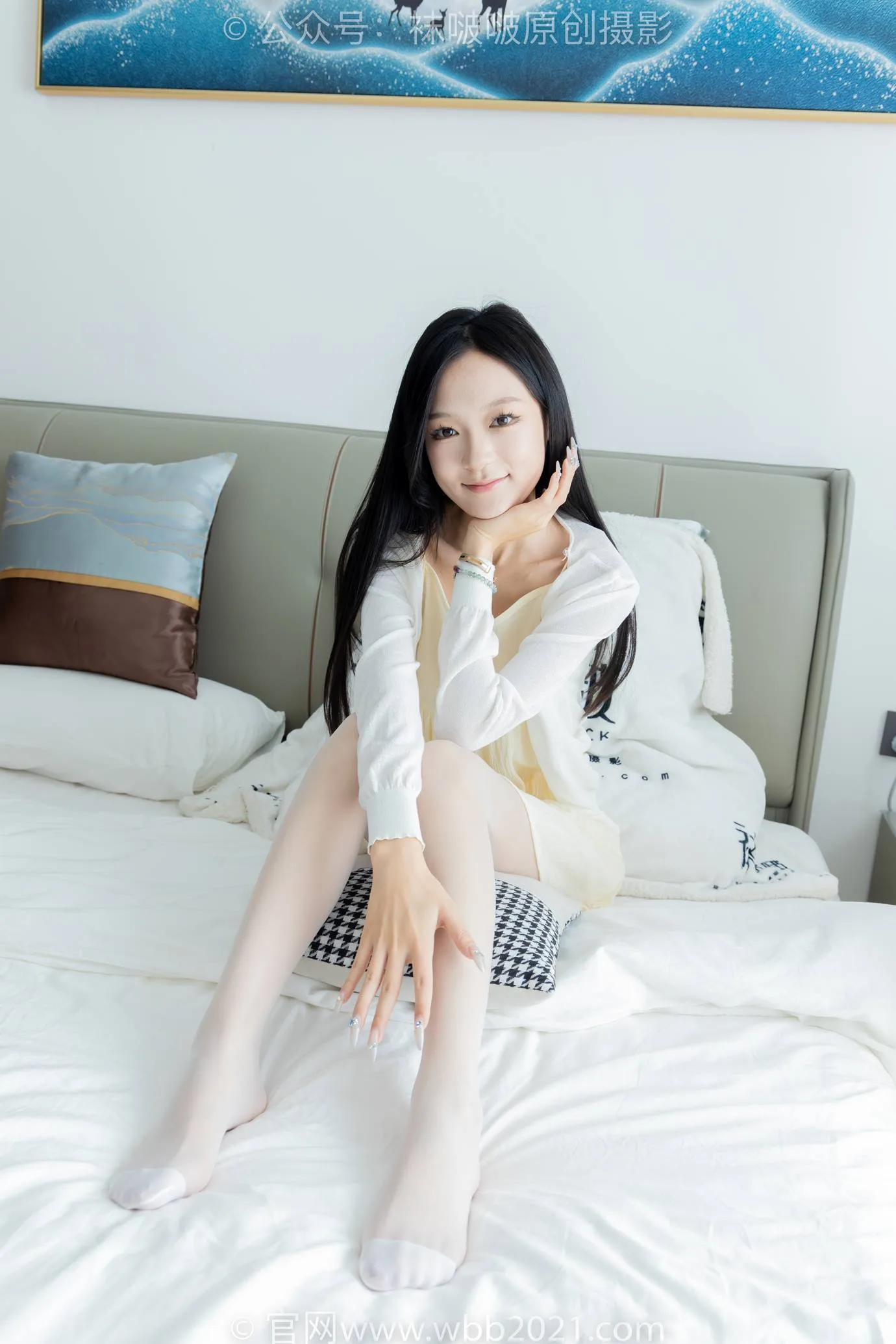[BoBoSocks袜啵啵]NO.517 焦糖-帆布鞋、薄白丝[147P/1V/5.30GB] - 2
