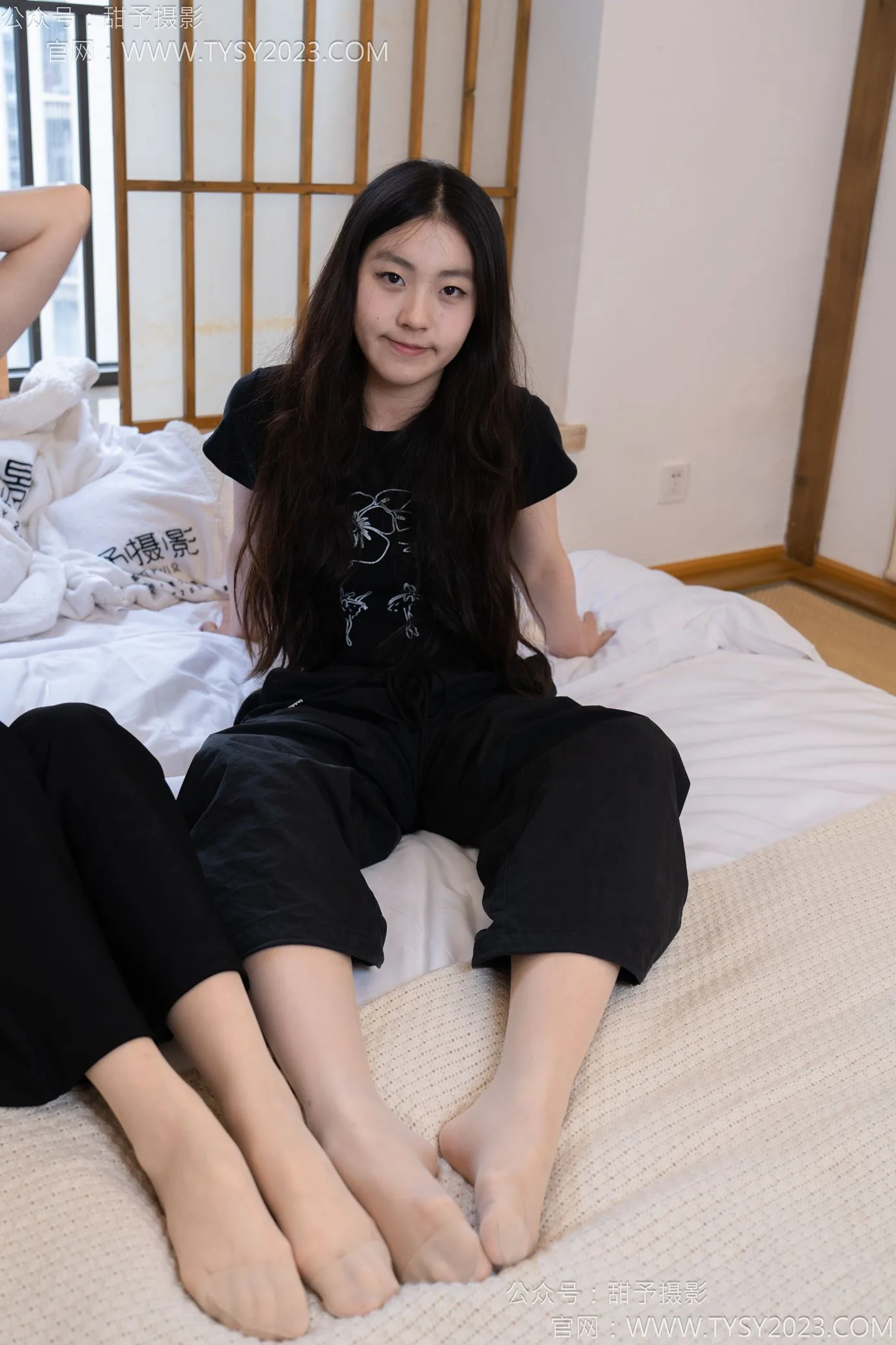 甜予摄影 NO.145 思思小云-板鞋、白棉袜、薄肉丝[145P/2V/10.4GB] - 4