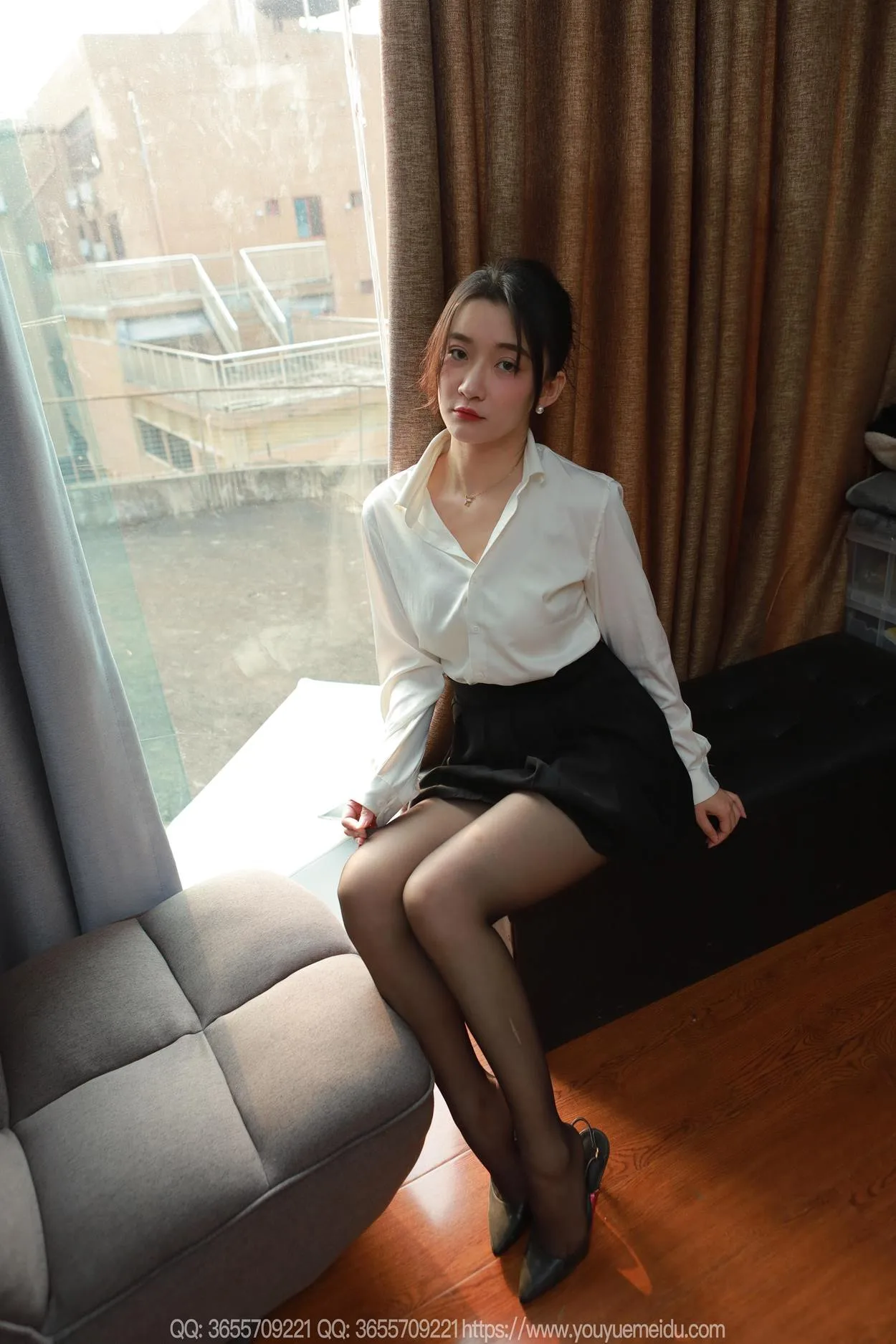 [IESS异思趣向] 2025.04.28 丝享家2039：秋秋《秘书白小姐》[88P/82MB] - 2