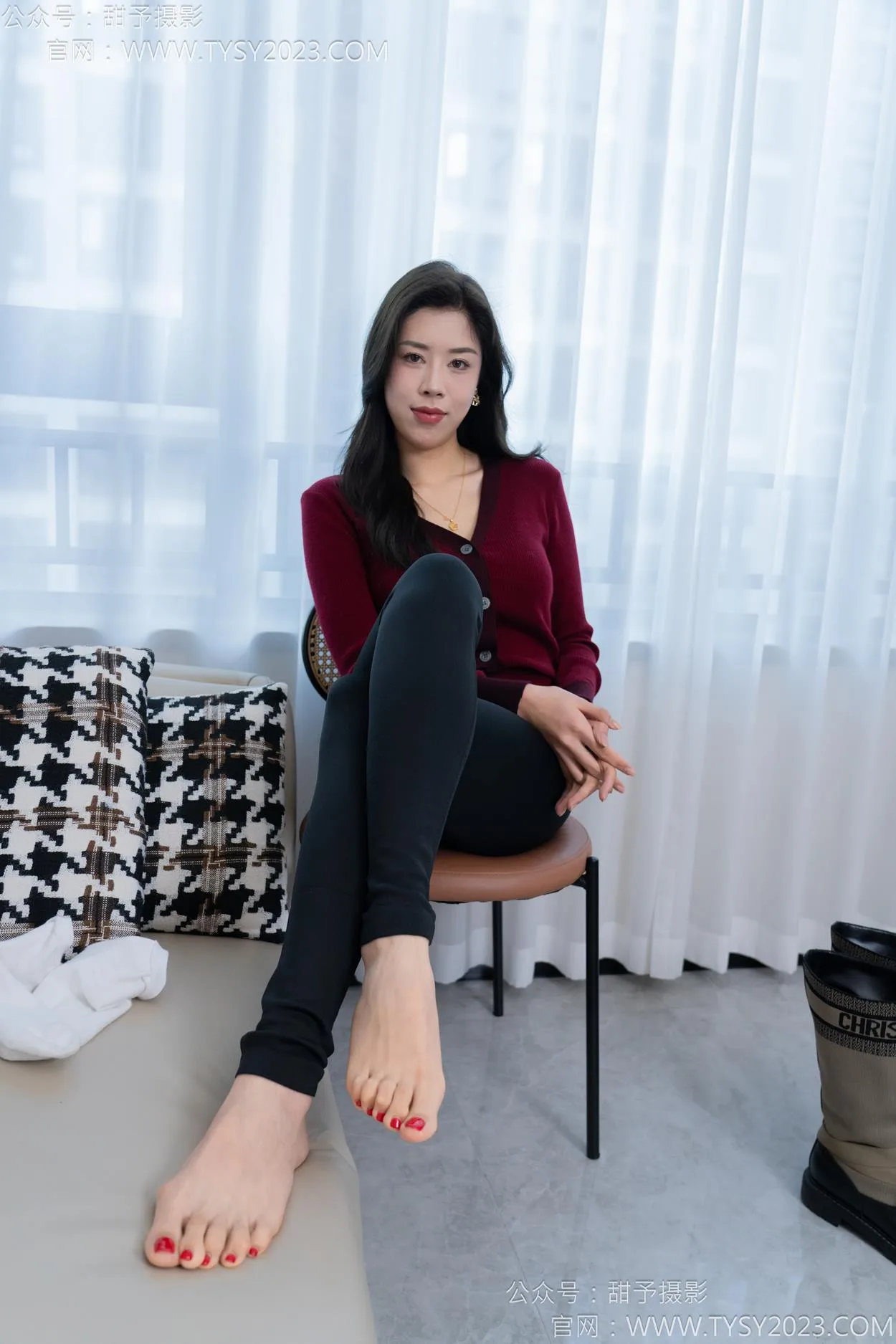 甜予摄影 NO.155 咖啡豆-靴子、脏袜子、裸足[132P/2V/10.0GB] - 2