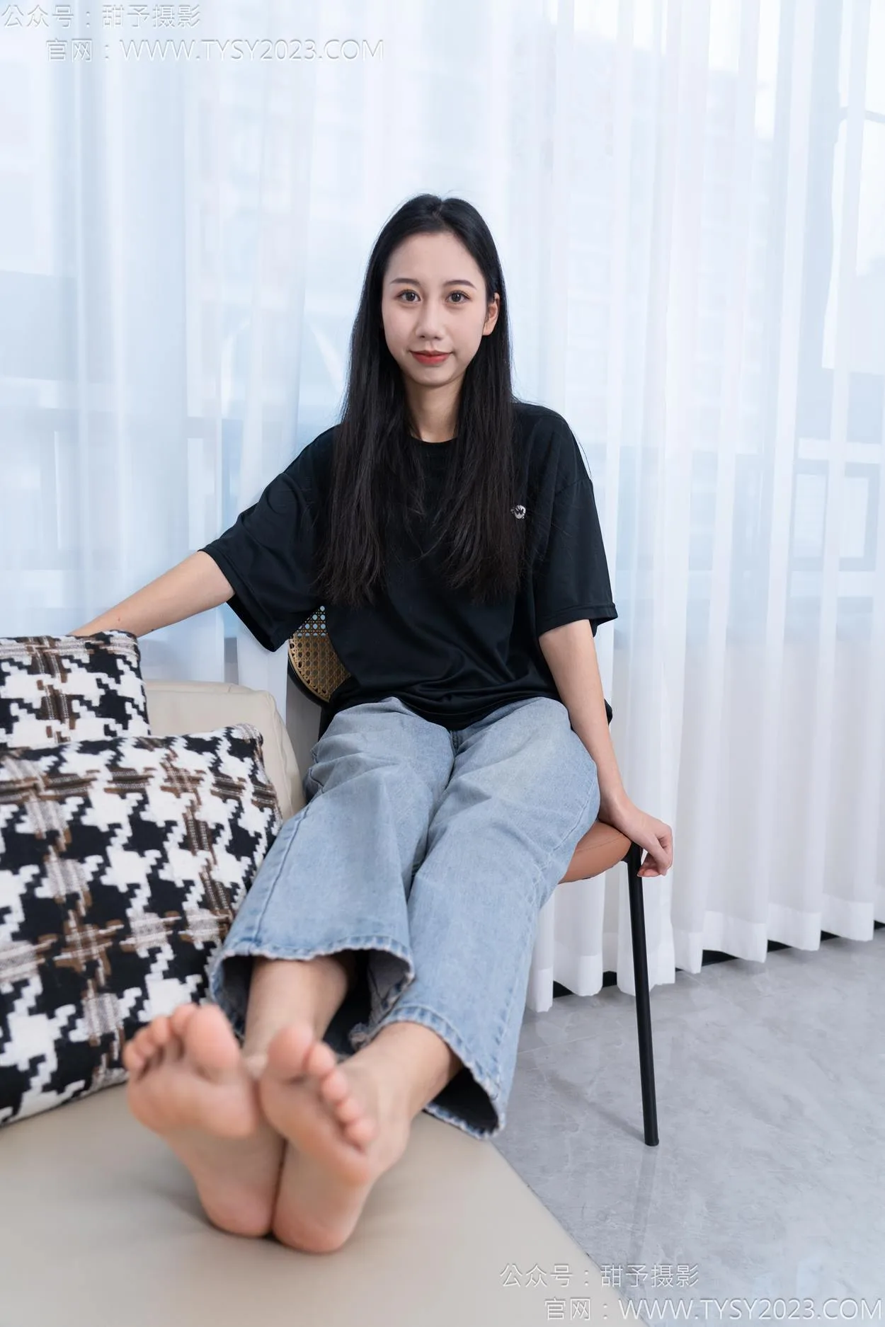 甜予摄影 NO.163 娃娃-板鞋、白棉袜、裸足[130P/2V/9.83GB] - 3