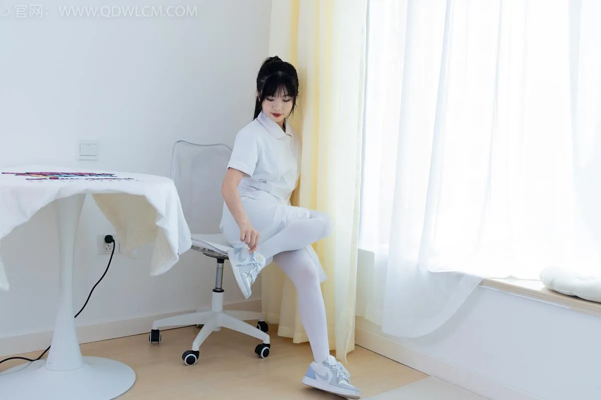 勿恋传媒 NO.2347 米米-板鞋、自然穿脏厚白丝、互士服[170P/1V/4.10GB]